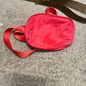 Lululemon belt bag 1L